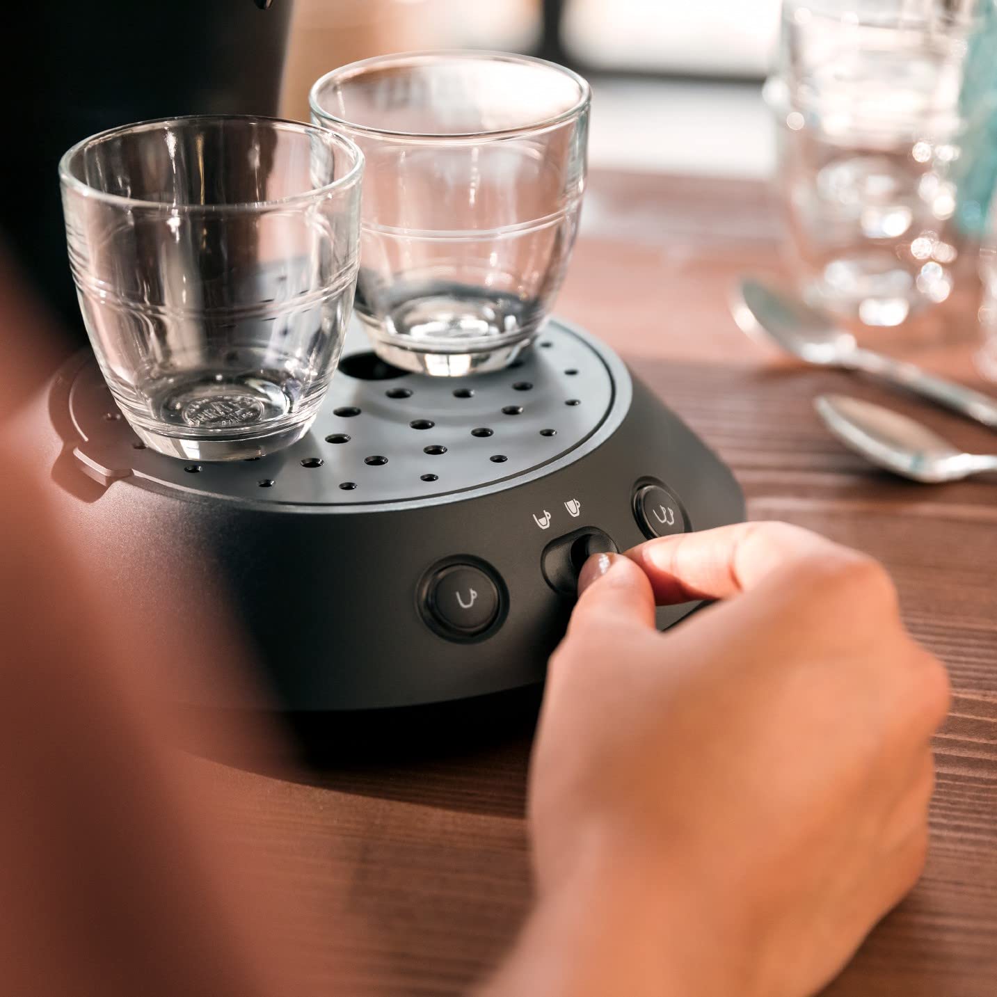 Cafetière à Dosettes Noire Piano – Boost d'Arômes & Intensité Ajustable (CSA210/22)